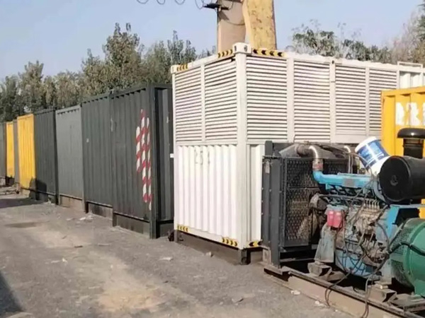 峪泉镇200KW柴油发电机机组每小时油耗是多少？
